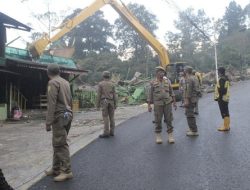 Ratusan Kios di Jalur Ciater Subang