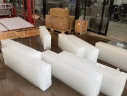 menahan Perih di Pabrik Es Bandung